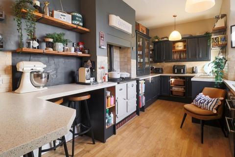 4 bedroom terraced house for sale, High Street, Canterbury CT3