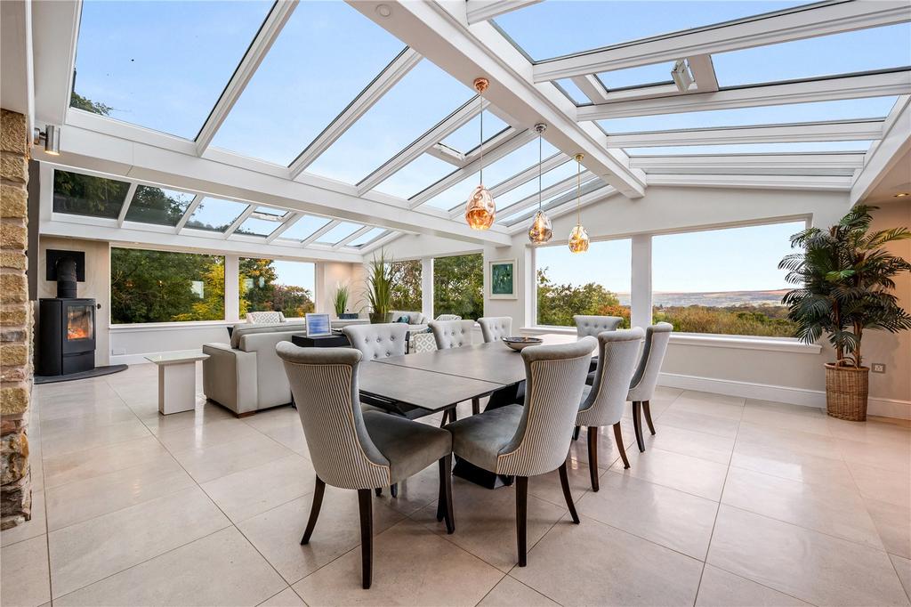 Sun Room/Dining Room