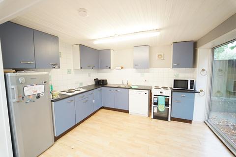 6 bedroom house to rent, 379 Derby Road, Lenton, Nottingham, NG7 2EB