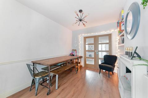 42 Boscombe Road, Worcester Park, KT4 8PL