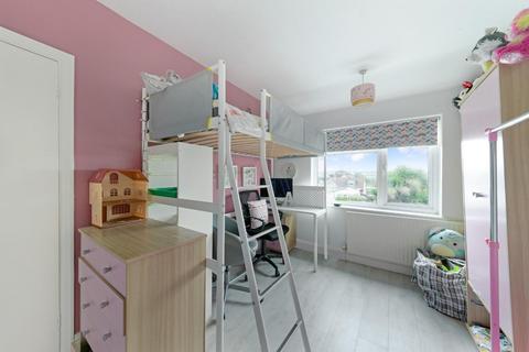 42 Boscombe Road, Worcester Park, KT4 8PL