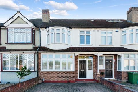 3 bedroom terraced house for sale, Inveresk Gardens, Worcester Park