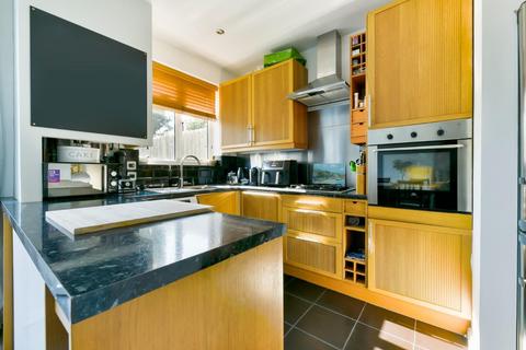 23 Inveresk Gardens, Worcester Park, KT4 7BB