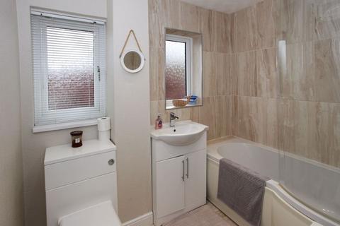 6 Wade Road, Wrockwardine Wood, Telford, TF2 7AJ