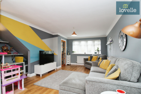 4 bedroom detached house for sale, Southfield Road, Holton-le-Clay DN36