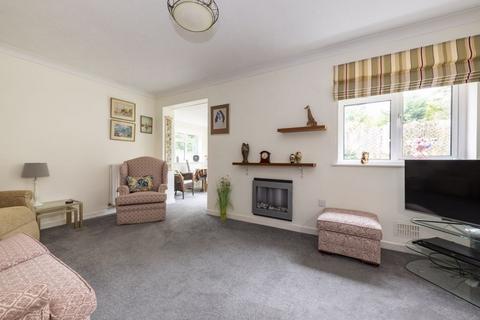 2 bedroom detached bungalow for sale, Wealden Close, Crowborough