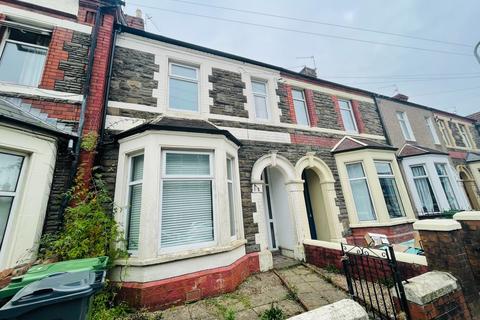 4 bedroom terraced house to rent, Llanishen Street