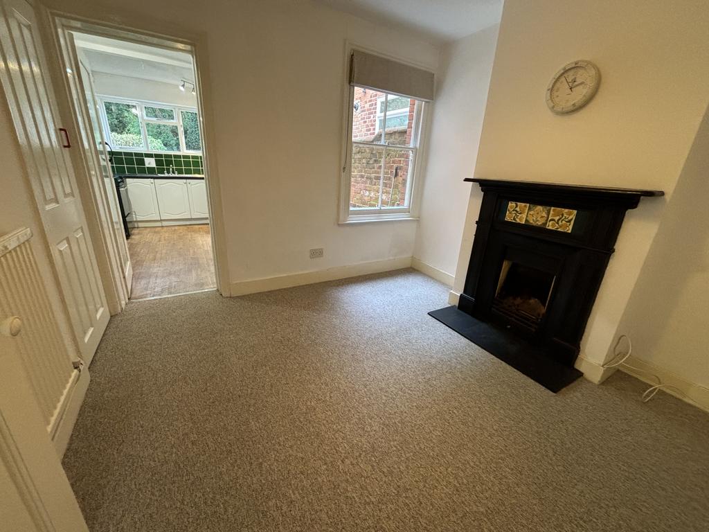 Surrey Road, Reading, RG2 3 bed end of terrace house to rent £1,500
