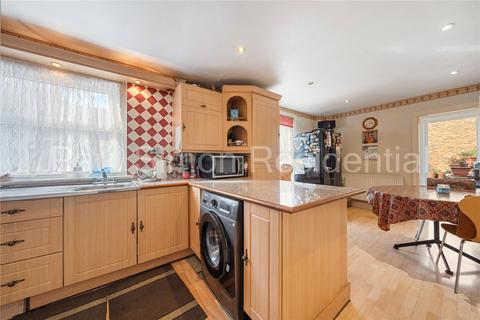 4 bedroom end of terrace house for sale, Hermitage Road, Harringay, London, N4