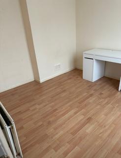 3 bedroom terraced house to rent, N22, Wood Green - 3 BEDROOM House