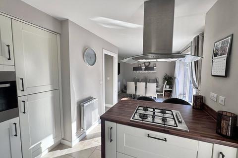 3 Alwin Grove, Dinnington, Newcastle Upon Tyne, NE13 7FF