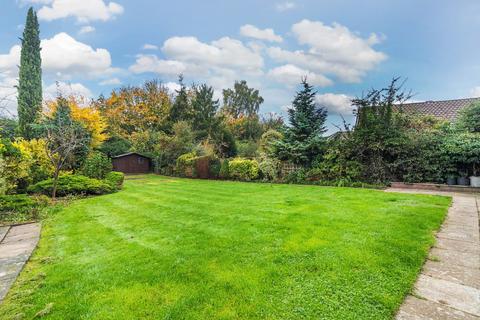 2 bedroom bungalow for sale, Beverley Gardens, Reading RG10