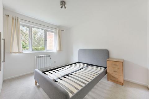 2 bedroom apartment to rent, Kipling Drive, Colliers Wood SW19