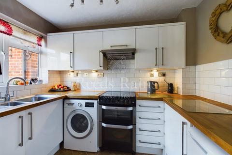92 Knights Manor Way, Dartford, DA1 5SP