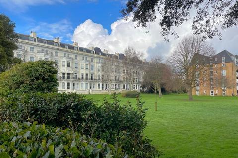 2 bedroom apartment for sale, Clifton Gardens, Kent CT20