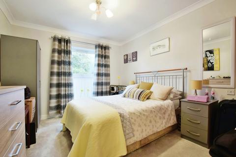 2 bedroom apartment for sale, Bramhall Lane South, Stockport SK7