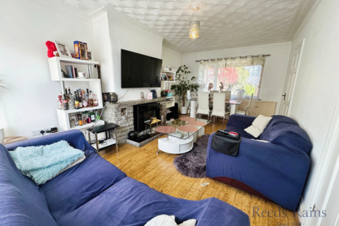 8 Deacons Drive, Salford, M6 7LG