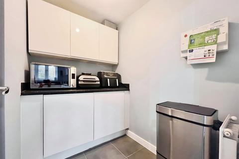 65 Cascade Close, Burton-on-trent, DE14 1DX