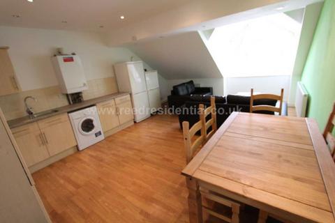 5 bedroom flat to rent, Nottingham NG7