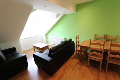 5 bedroom flat to rent, Nottingham NG7