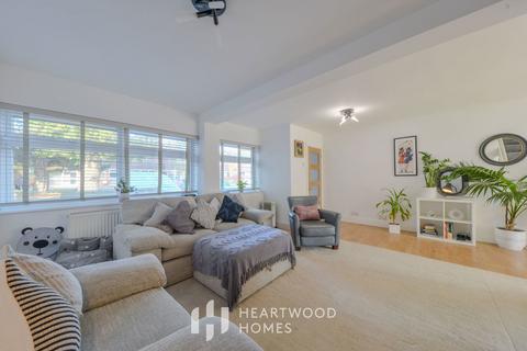 11 Gresford Close, St Albans, AL4 0UB