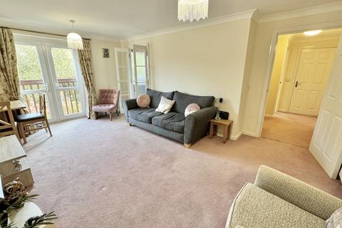 1 bedroom flat for sale, Kings Meadow Court, Lydney, GL15 5JU