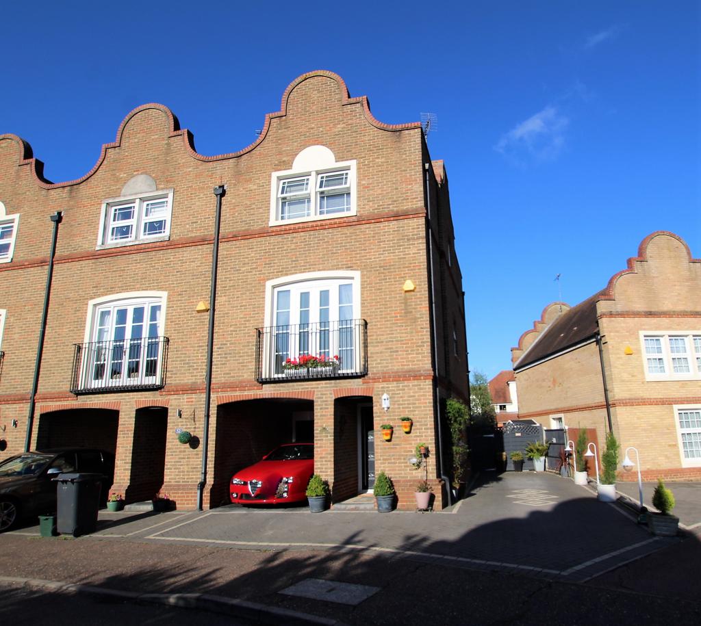 3 double bed townhouse, south woodham ferrers