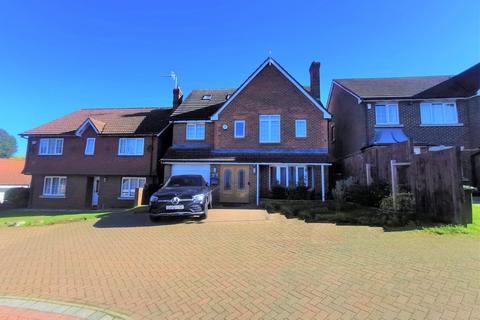 5 bedroom detached house for sale, Five Fields Close, Watford, WD19