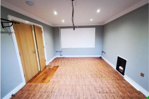 16 Five Fields Close, Watford, WD19 5BZ
