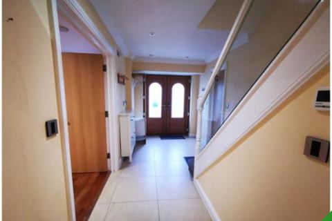 16 Five Fields Close, Watford, WD19 5BZ