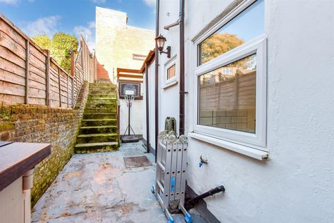 3 bedroom end of terrace house for sale, Mayfield Avenue, Dover, Kent