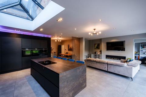 28 Belwell Lane, Sutton Coldfield, B74 4AL