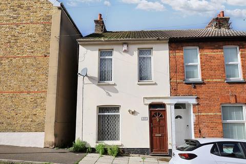 2 bedroom end of terrace house for sale, 32 Clarendon Road, Gravesend, Kent, DA12 2BP