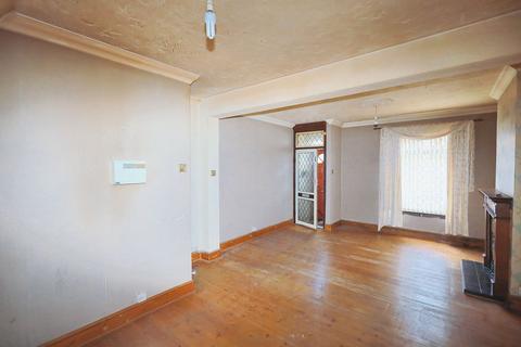 2 bedroom end of terrace house for sale, 32 Clarendon Road, Gravesend, Kent, DA12 2BP