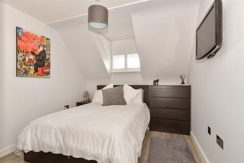 2 bedroom flat for sale, Hawley Road, Dartford, Kent