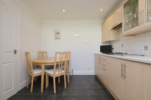 13 Ferniehill Square, Edinburgh, EH17 7AW