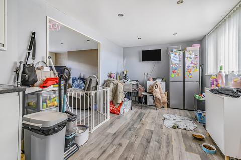 59 Hambleton Drive, Halifax, HX2 8TA