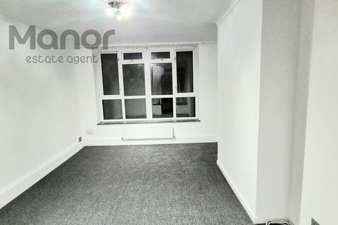 2 bedroom flat to rent, Longbridge Road, Barking, IG11 9EA