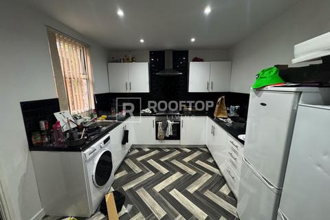 6 bedroom house to rent, Victoria Road, Leeds LS6