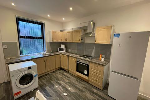 4 bedroom terraced house to rent, Mauldeth Road, Manchester M14