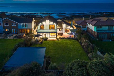 4 bedroom detached house for sale, Sea Road, Westgate-on-Sea