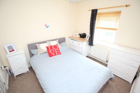 3 bedroom terraced house to rent, Enigma Place, Bletchley, MK3