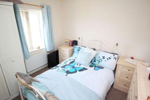 3 bedroom terraced house to rent, Enigma Place, Bletchley, MK3