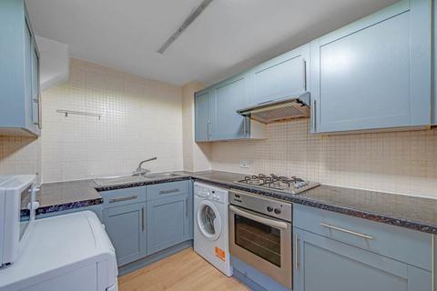 4 bedroom terraced house to rent, Simms Road, London, SE1 5QJ