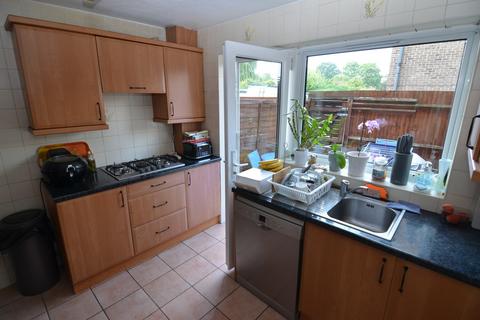 2 bedroom ground floor flat to rent, Station Road, Sidcup DA15