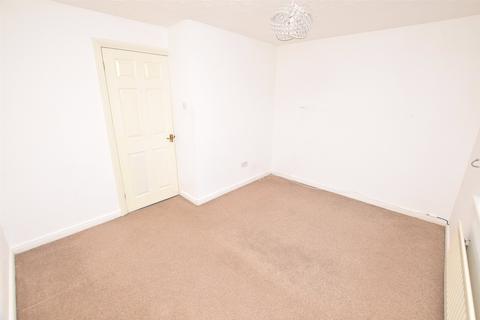 2 bedroom terraced house for sale, Bluebell Close, Romford RM7