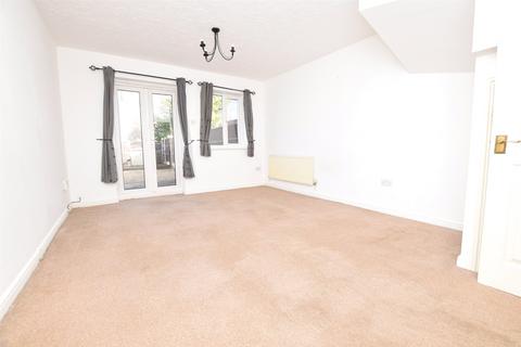 2 bedroom terraced house for sale, Bluebell Close, Romford RM7