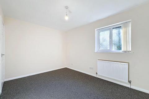 2 bedroom terraced house to rent, Myrtle Drive, Rogerstone, Newport