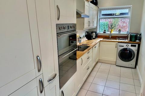 2 bedroom terraced house for sale, Hale WA14