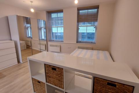 Studio to rent, Jerusalem Passage, London EC1V